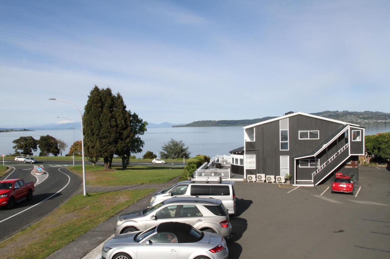 Vu Thermal Lodge - Adults Only Motel Taupo Ngoại thất bức ảnh
