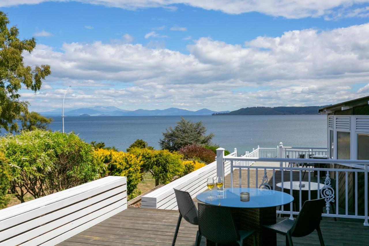 Vu Thermal Lodge - Adults Only Motel Taupo Ngoại thất bức ảnh