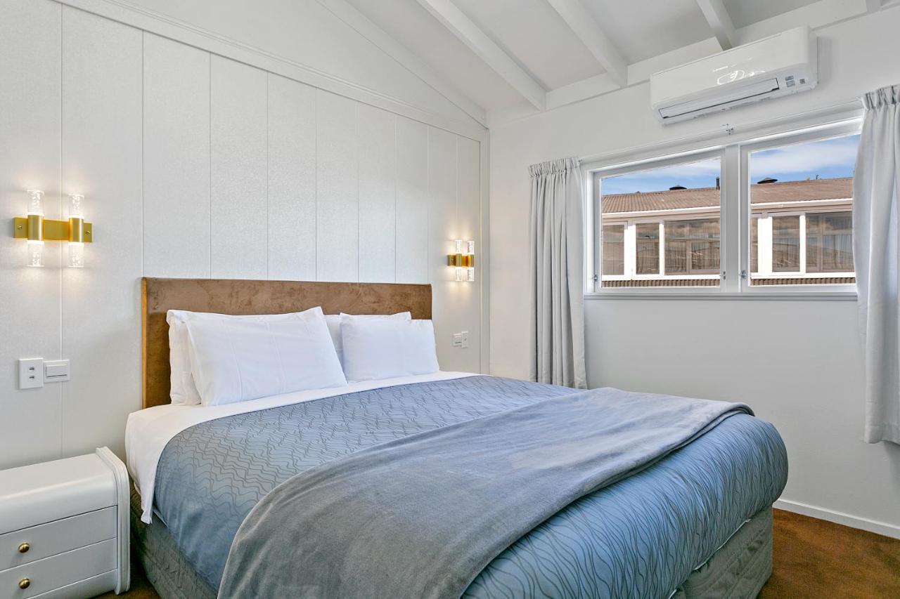 Vu Thermal Lodge - Adults Only Motel Taupo Ngoại thất bức ảnh