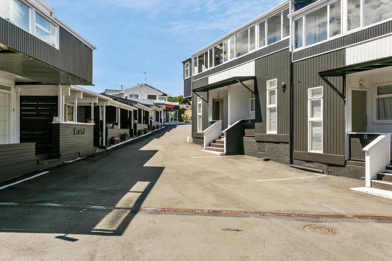 Vu Thermal Lodge - Adults Only Motel Taupo Ngoại thất bức ảnh