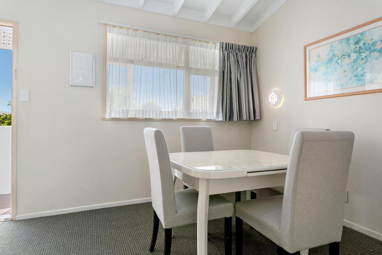 Vu Thermal Lodge - Adults Only Motel Taupo Ngoại thất bức ảnh