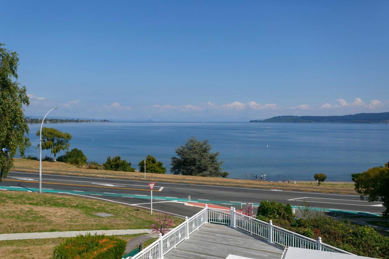 Vu Thermal Lodge - Adults Only Motel Taupo Ngoại thất bức ảnh