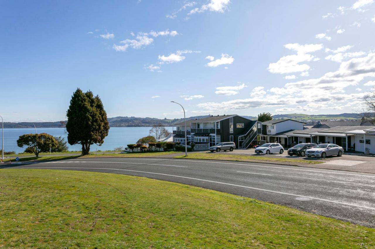 Vu Thermal Lodge - Adults Only Motel Taupo Ngoại thất bức ảnh