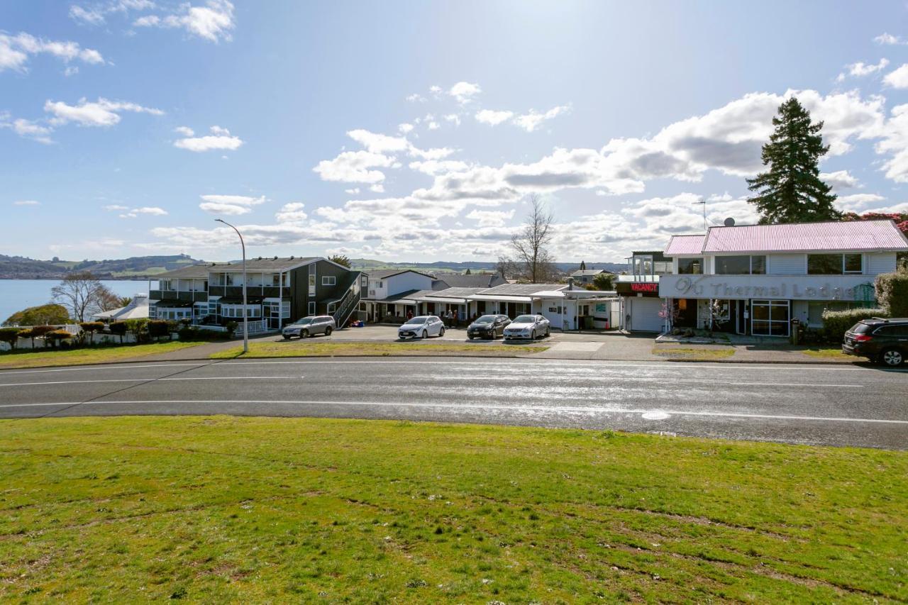 Vu Thermal Lodge - Adults Only Motel Taupo Ngoại thất bức ảnh