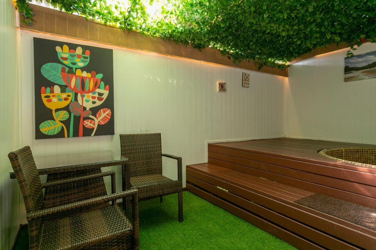 Vu Thermal Lodge - Adults Only Motel Taupo Ngoại thất bức ảnh
