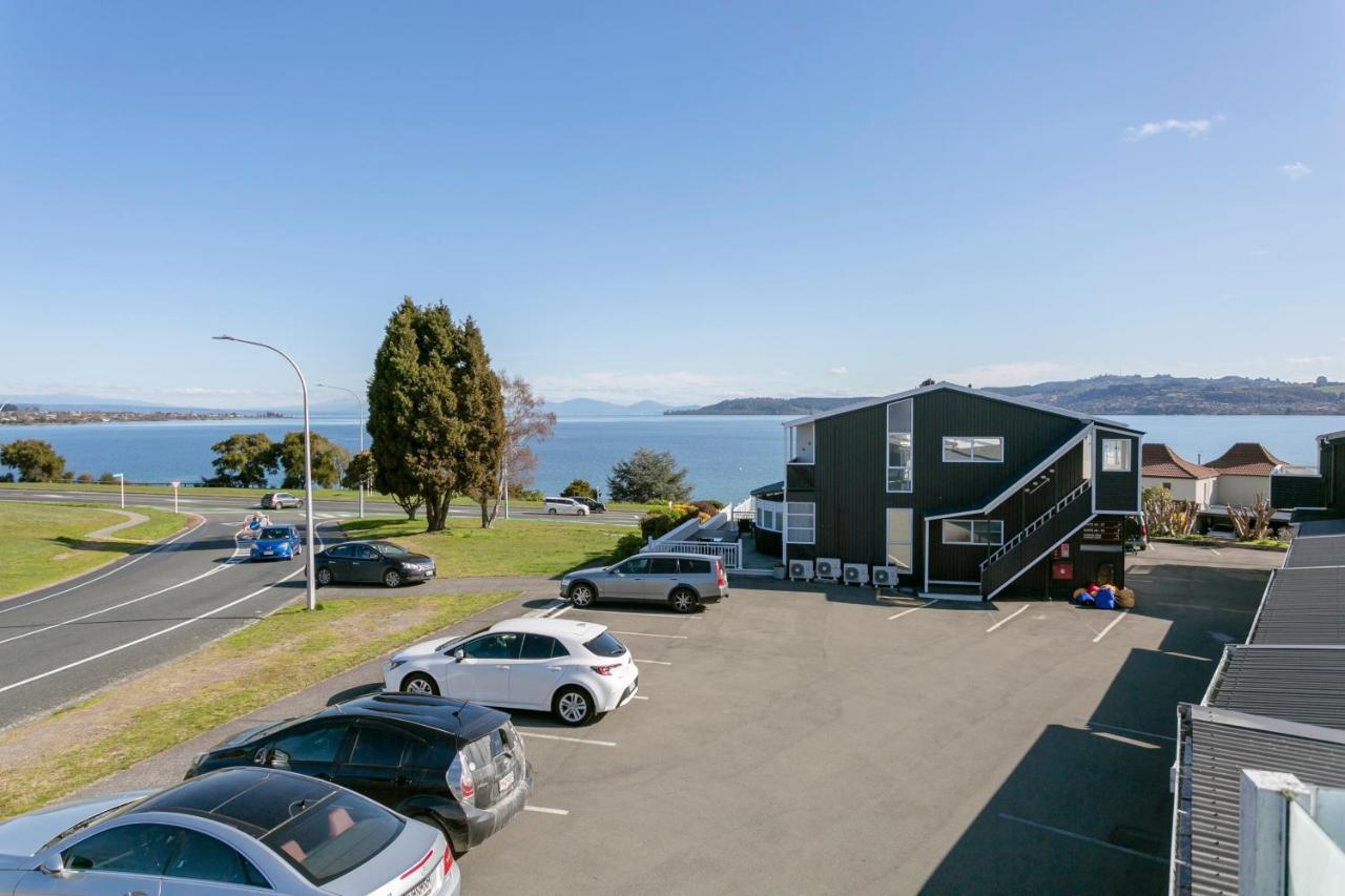 Vu Thermal Lodge - Adults Only Motel Taupo Ngoại thất bức ảnh