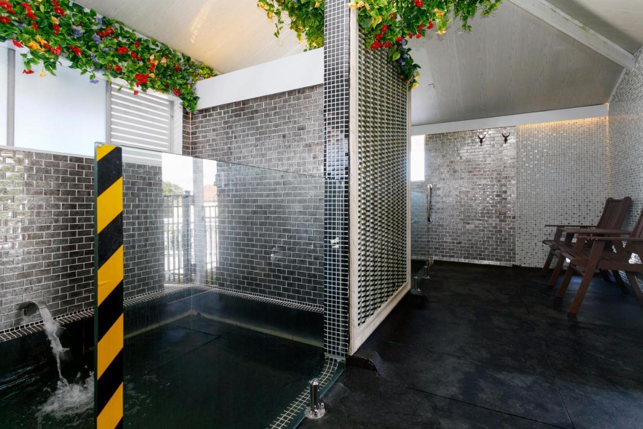 Vu Thermal Lodge - Adults Only Motel Taupo Ngoại thất bức ảnh